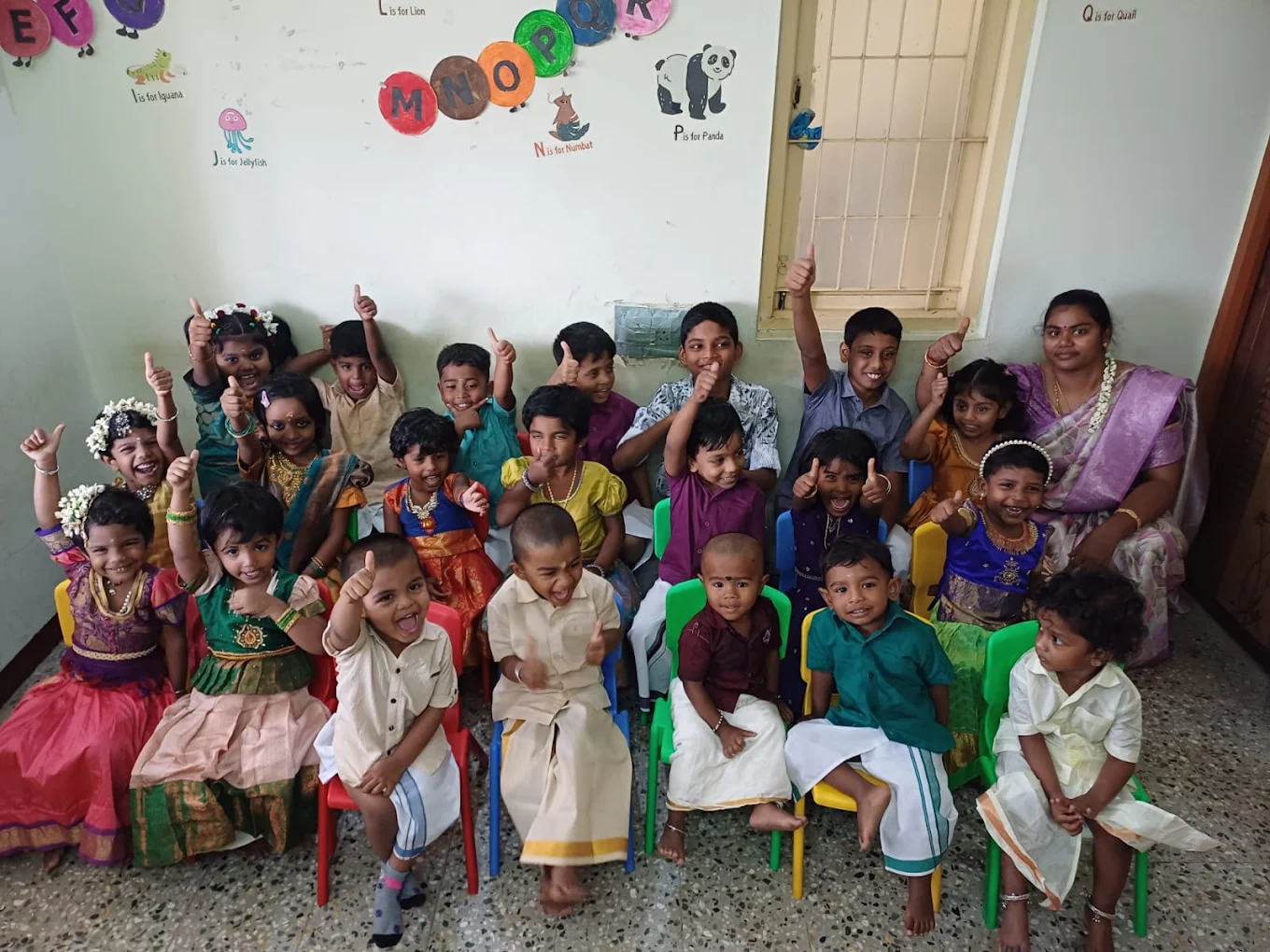 Emphasizes early launguage development, numbers, story telling and art activities